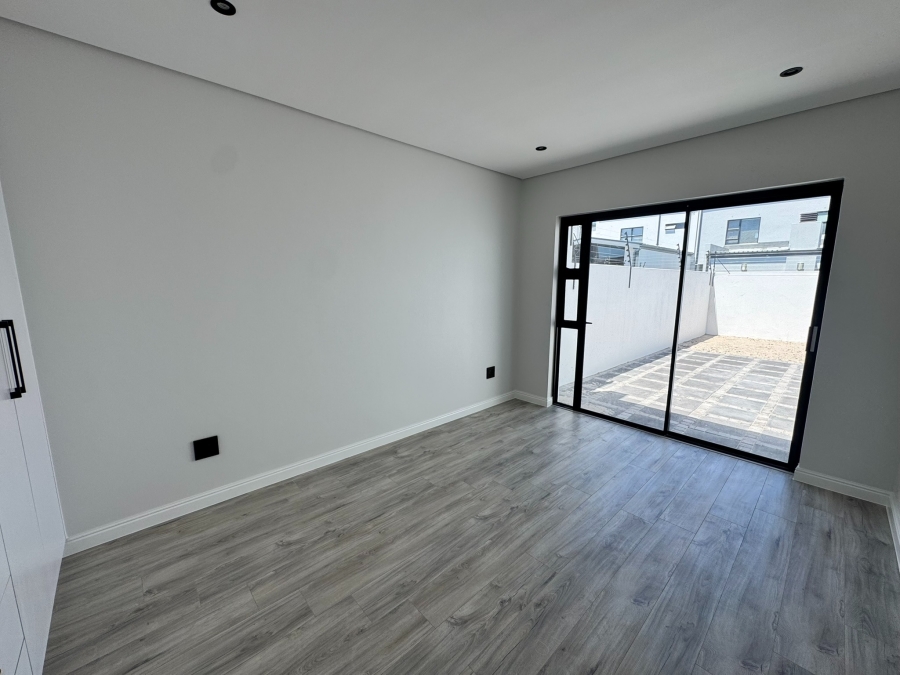 4 Bedroom Property for Sale in Sandown Western Cape